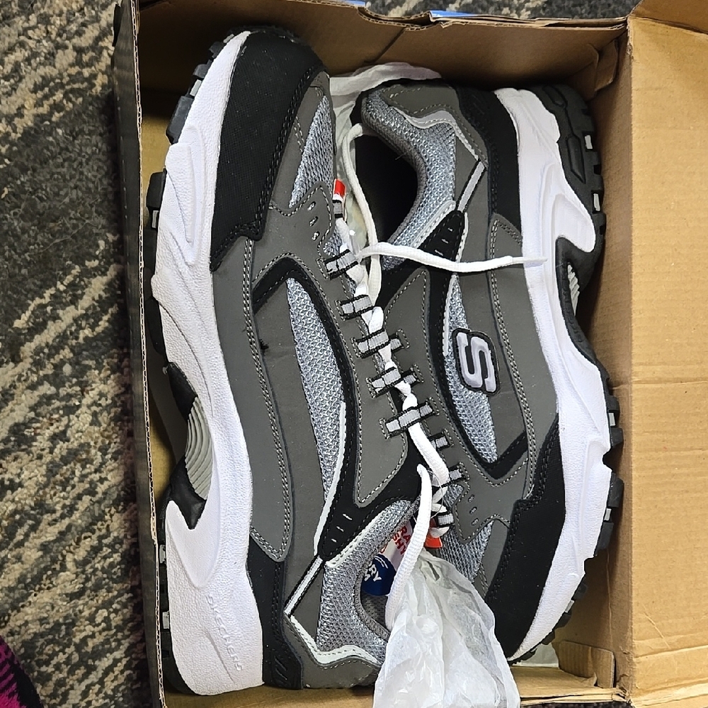 Skechers Men's Gray and Black Athletic Shoes